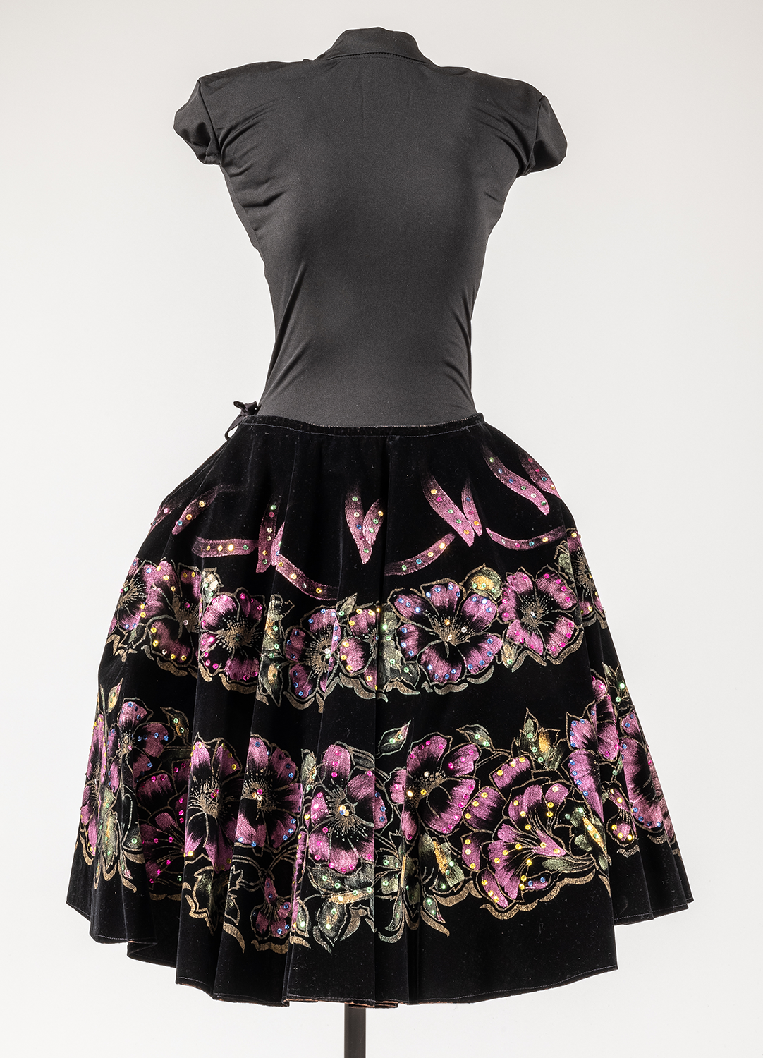 2014 39 Front Cropped Web