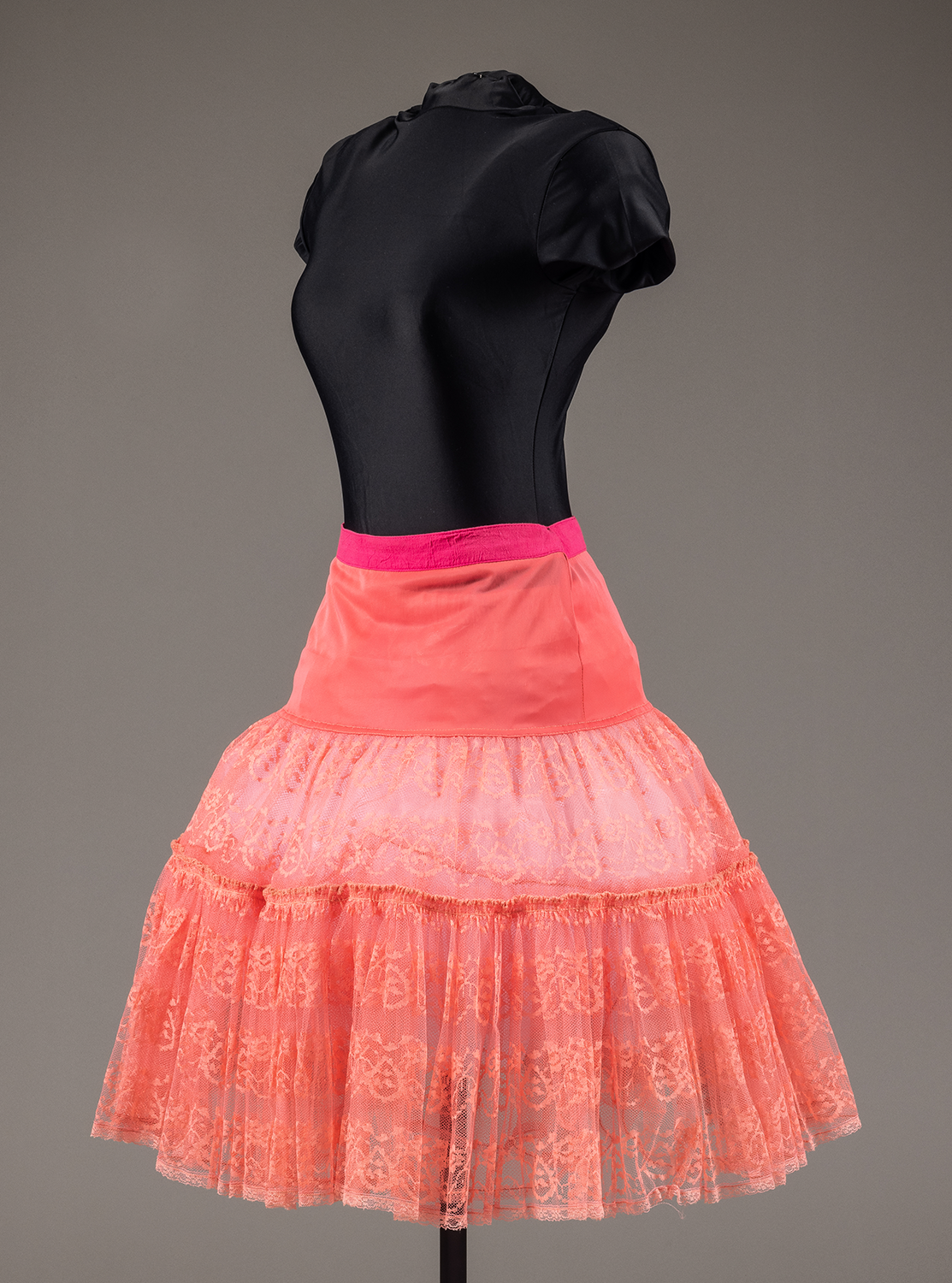 2014 43 Side1 Cropped Web