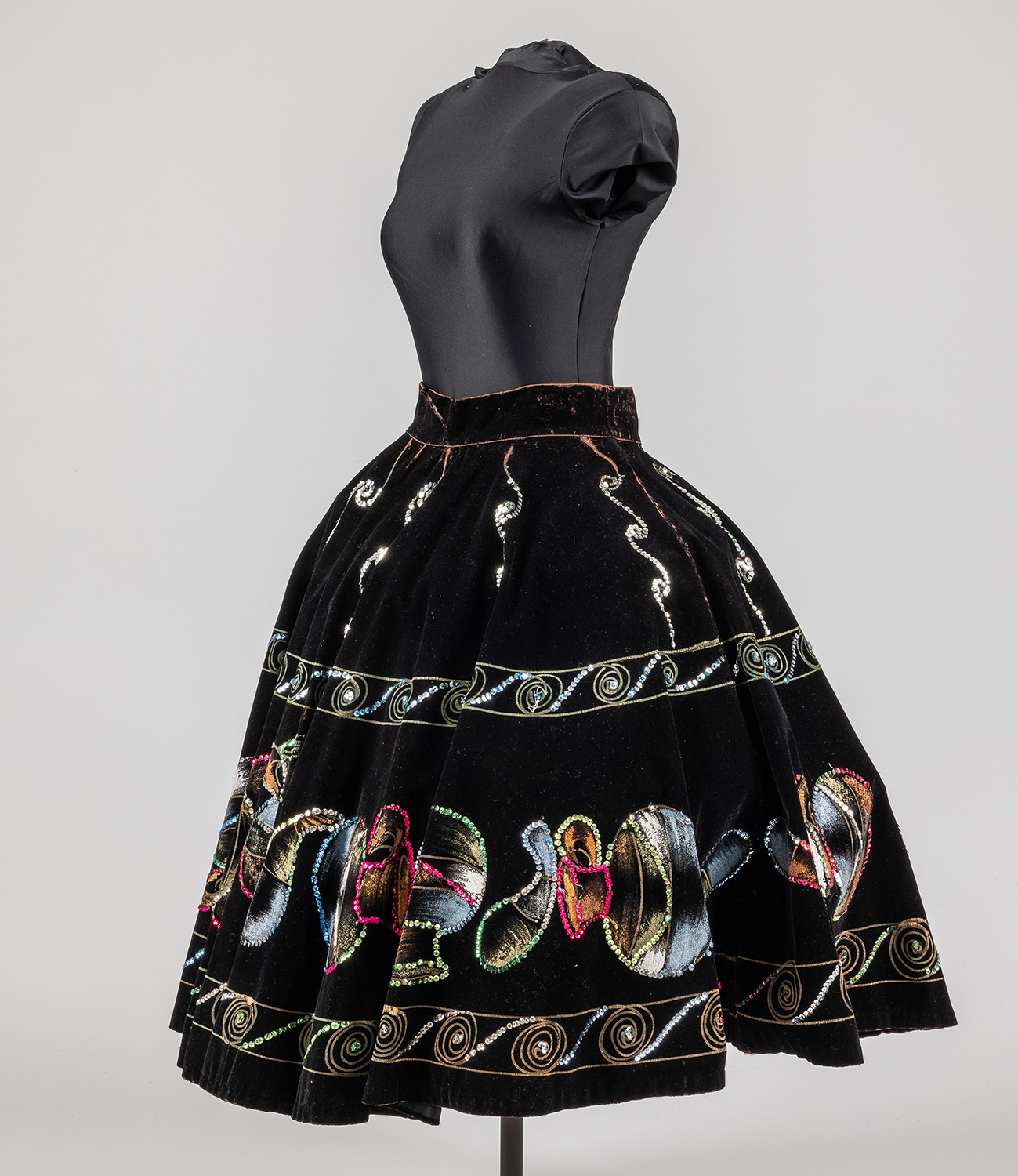 2014 28 Side1 Cropped Web