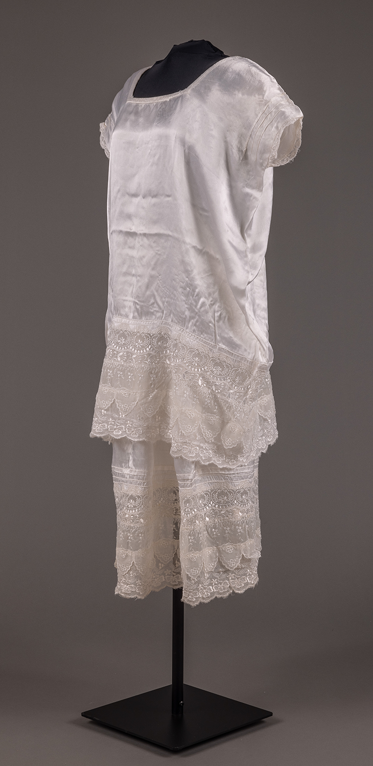 2017 16a B Side1 Web