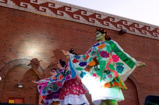 Photo of women dancers at Day of the Dead Xicago 2019