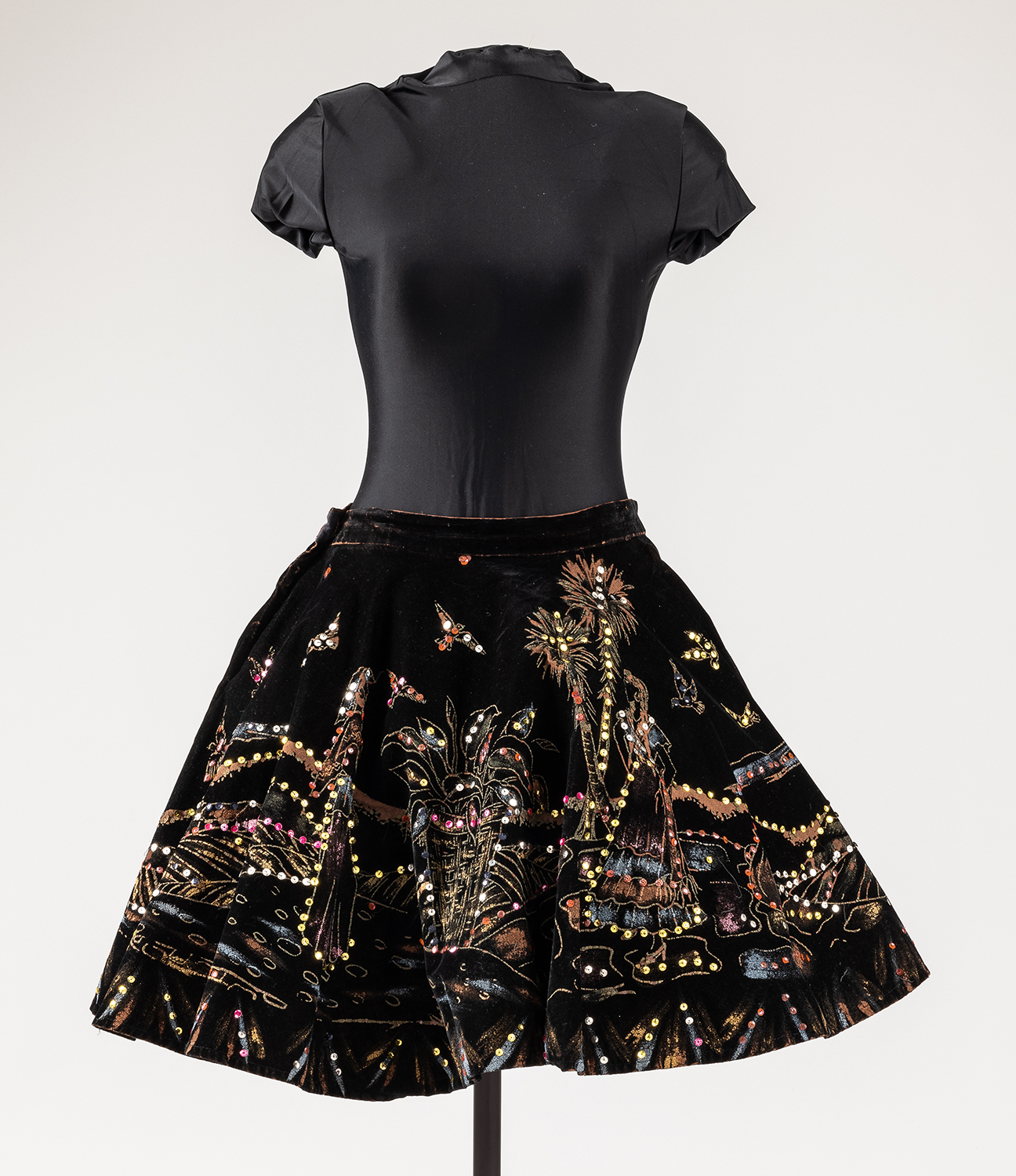 2014 37 Front Cropped Web