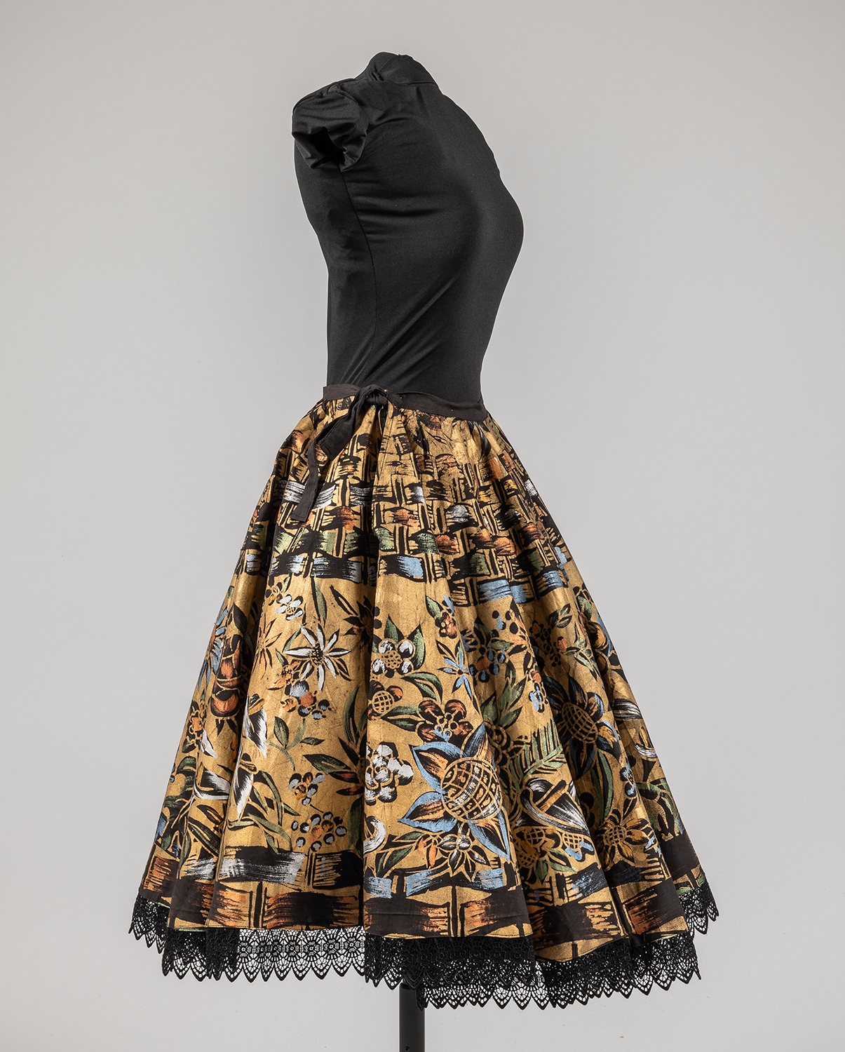 2014 34 Side2 Cropped Web