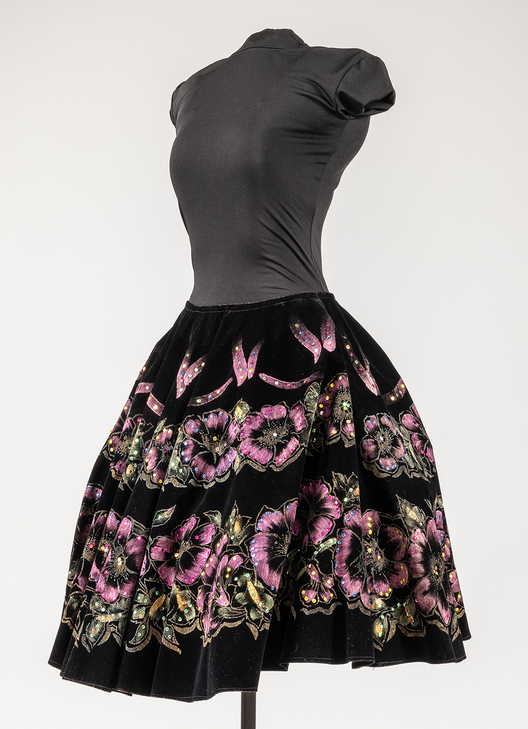 2014 39 Side1 Cropped Web