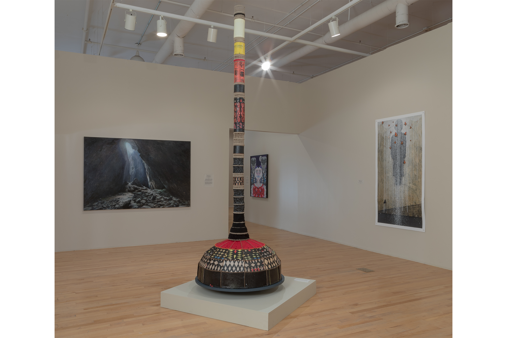 Gallery overview shot.