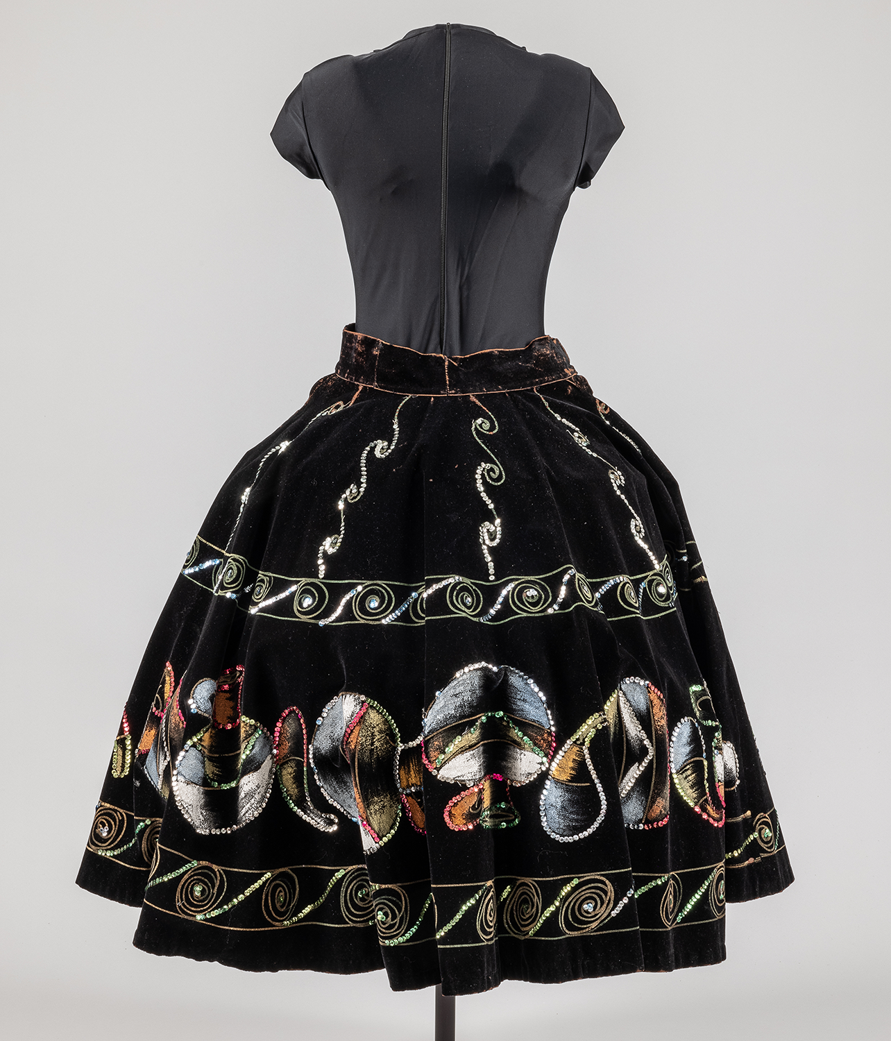 2014 28 Verso Cropped Web